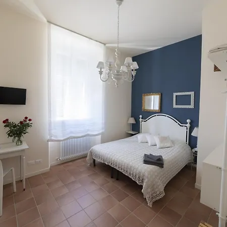 Dogana D'acqua & Art Bed & Breakfast Livorno