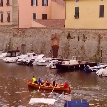 Dogana D'acqua & Art Bed & Breakfast