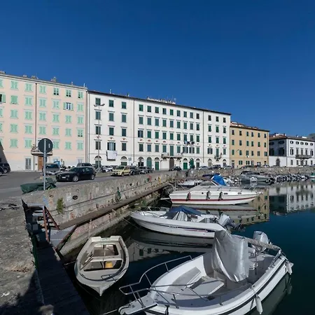 Bed & Breakfast Dogana D'acqua & Art